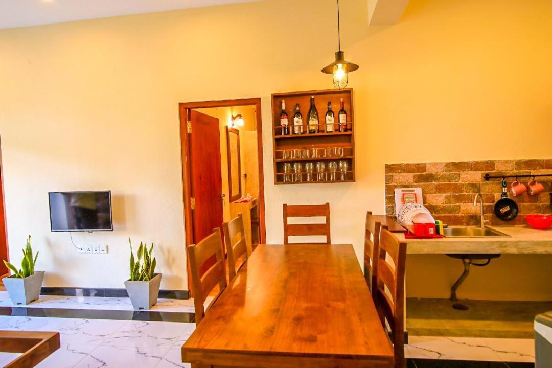 Athithi Villa Hikkaduwa Ngoại thất bức ảnh