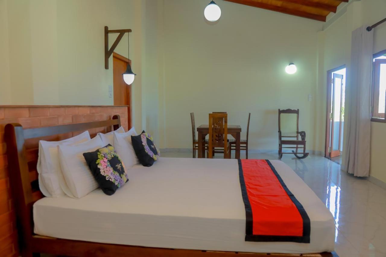 Athithi Villa Hikkaduwa Ngoại thất bức ảnh
